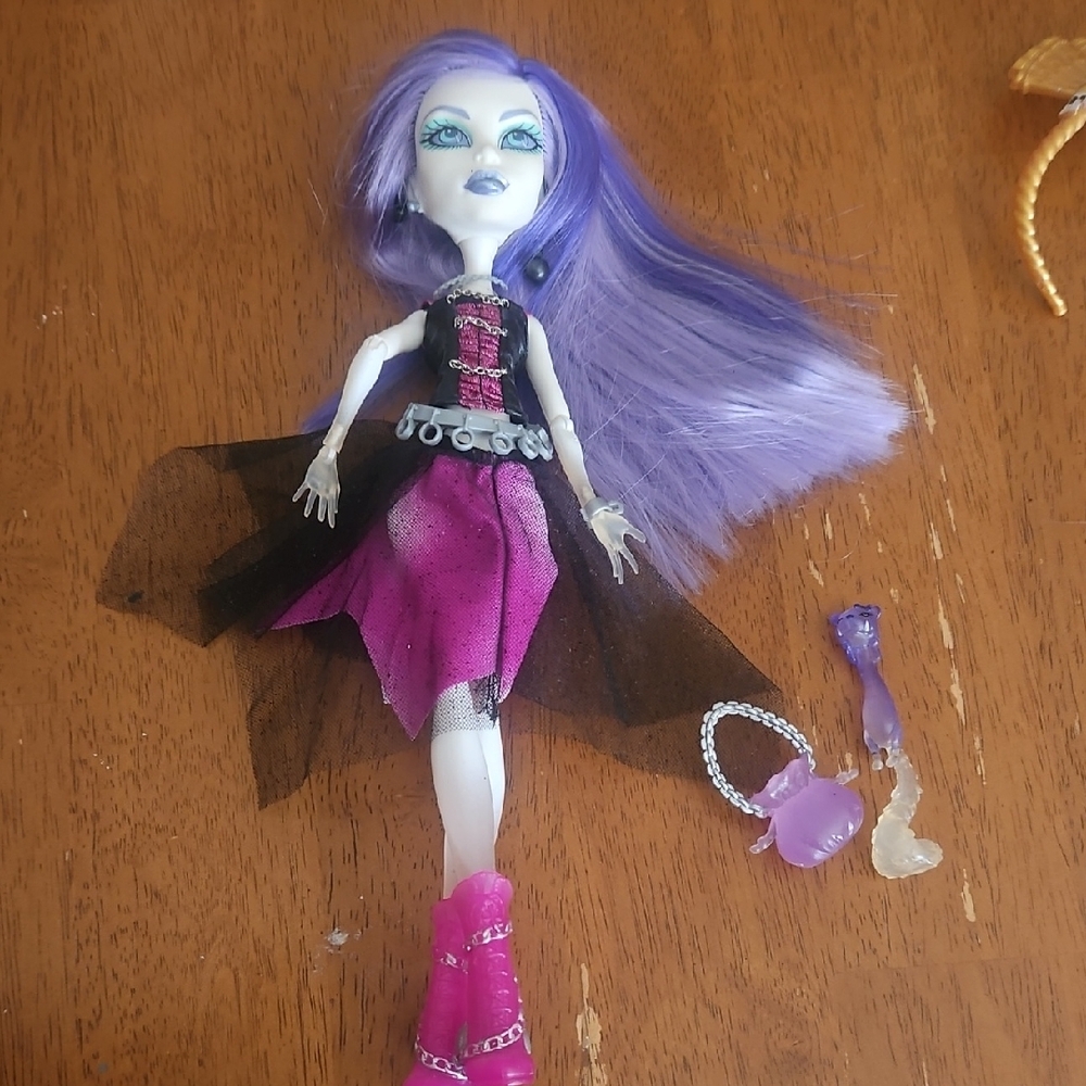 Monster High Spectra G1